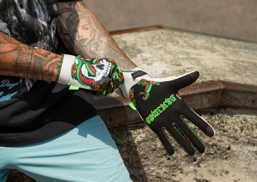 FIST HANDWEAR Strapped Poison Gloves, 2XL – F-GS-01219-2XL