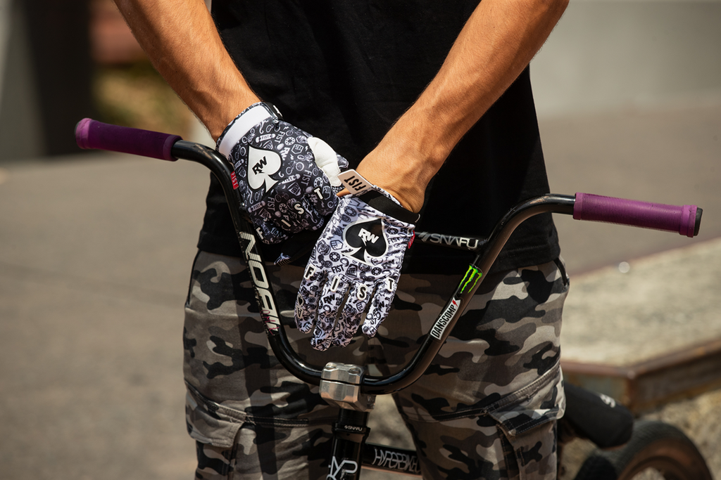 FIST HANDWEAR Strapped R-Willy Ace Gloves, 2XS - F-GS-01752-XXS