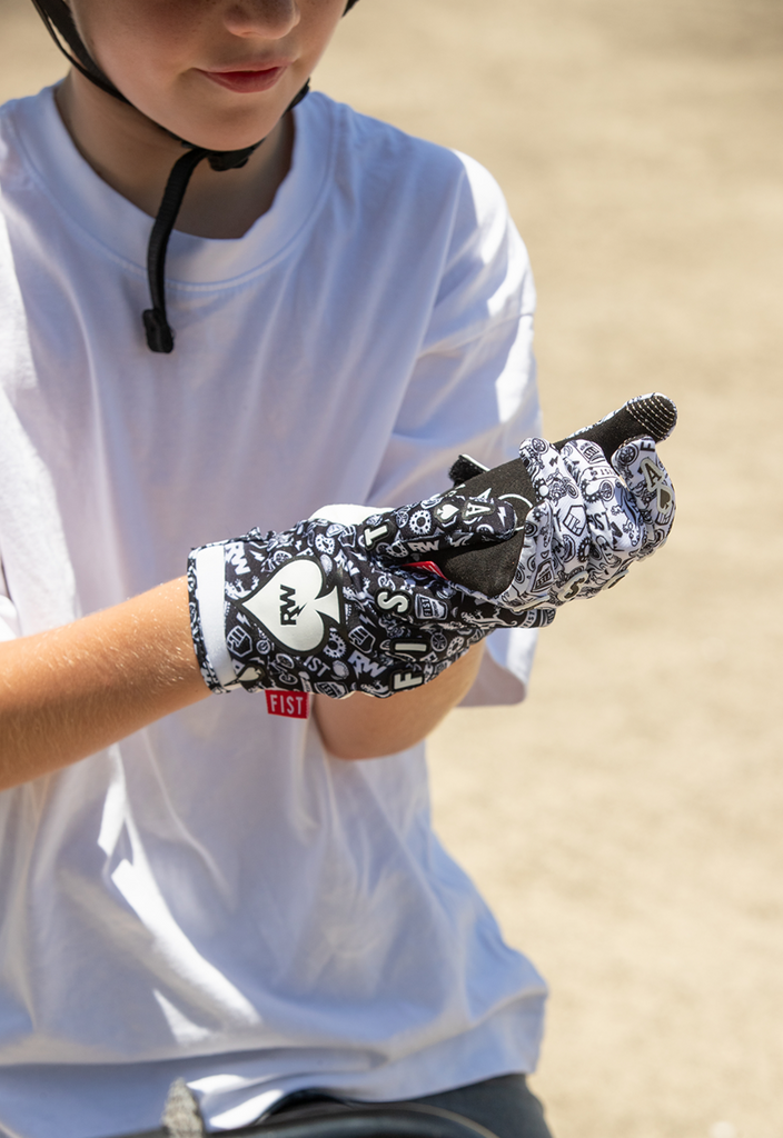 FIST HANDWEAR Lil Fists Strapped R-Willy Ace Gloves, Large, F-GLF-01752-L