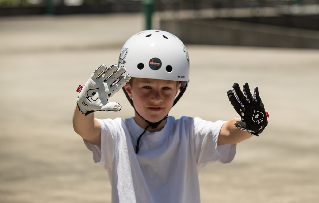 FIST HANDWEAR Youth Strapped R-Willy Ace Gloves XS F-GSY-01752-XS
