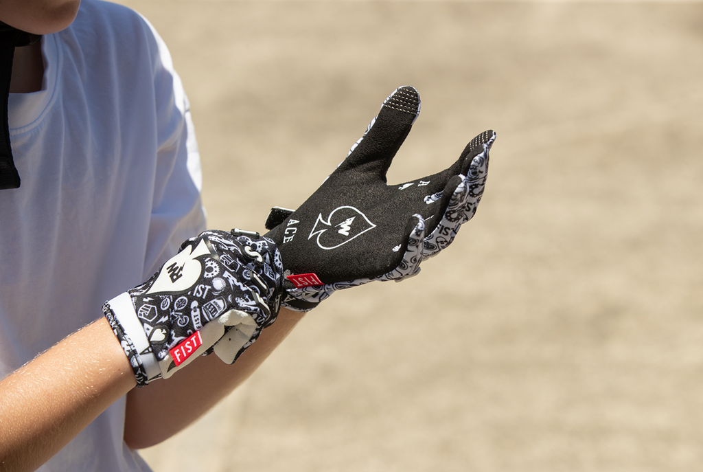 FIST HANDWEAR Youth Strapped R-Willy Ace Gloves XS F-GSY-01752-XS
