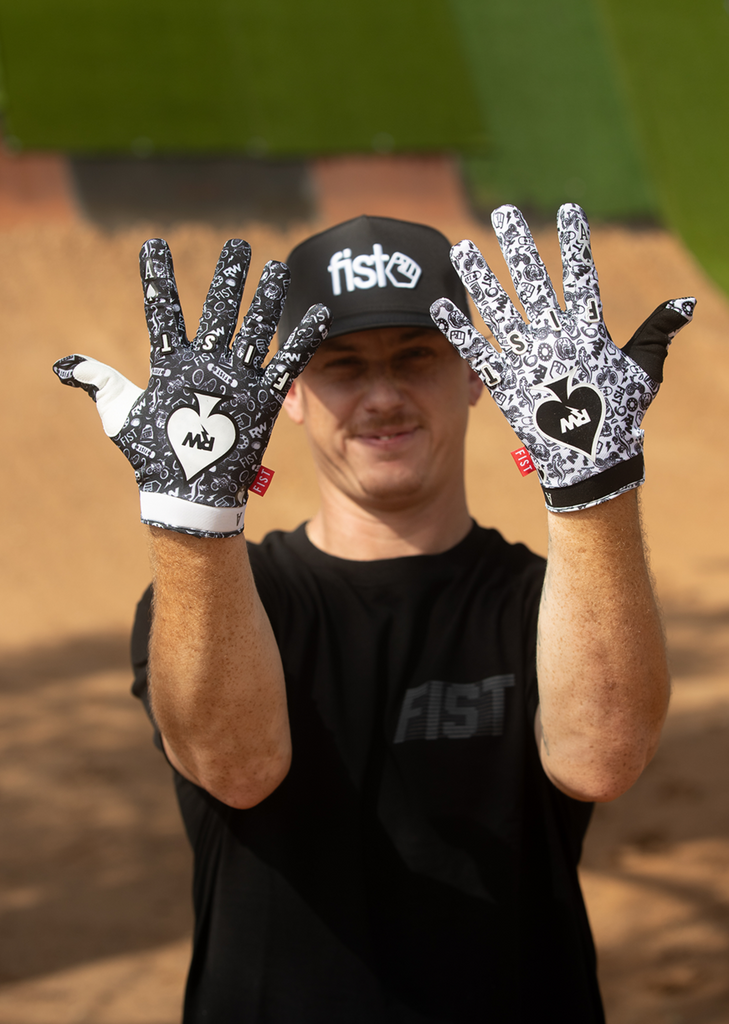 FIST HANDWEAR Strapped R-Willy Ace Gloves, Small – F-GS-01752-S